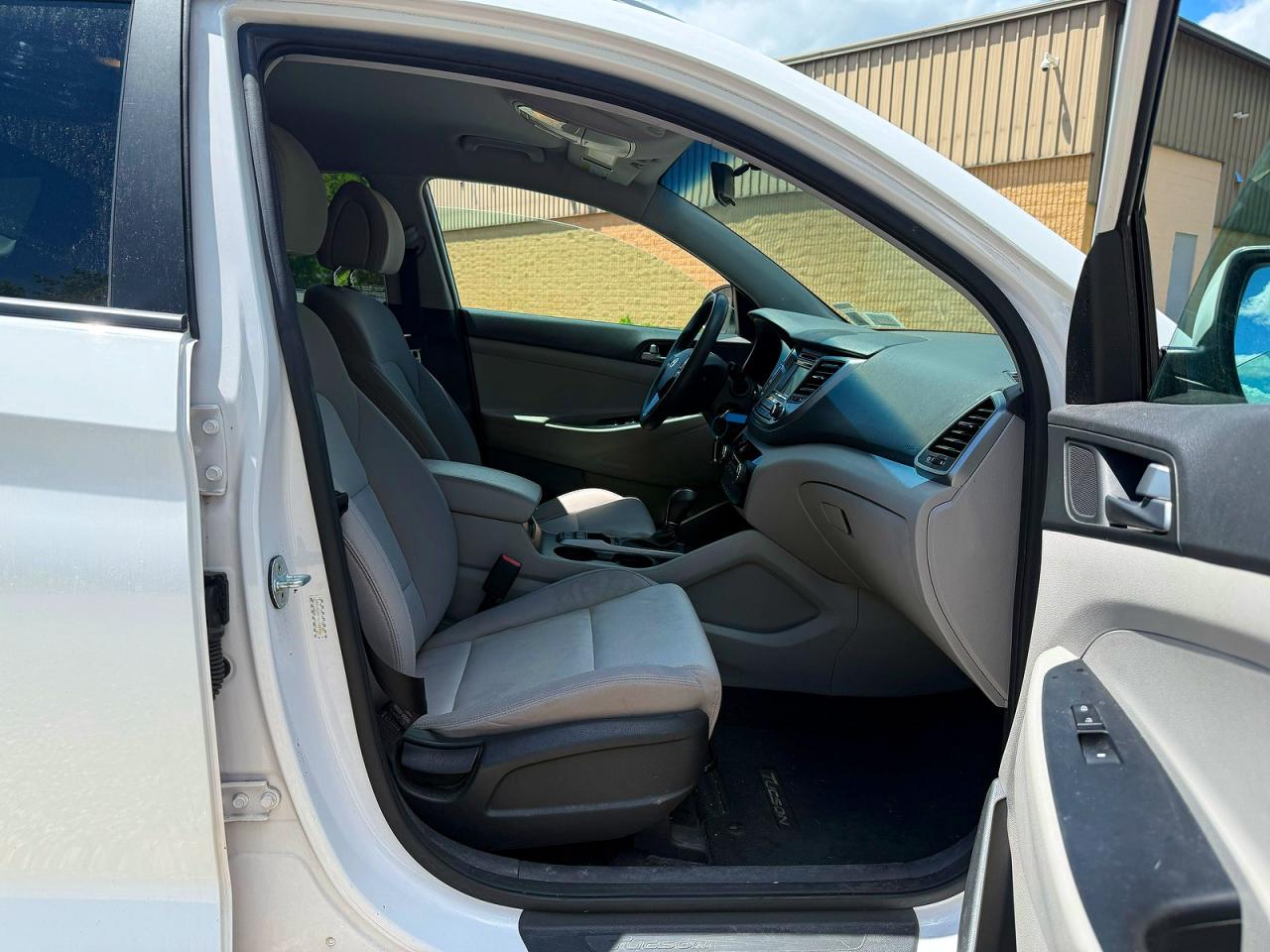 2016 Hyundai Tucson Se White vin: KM8J3CA47GU184124