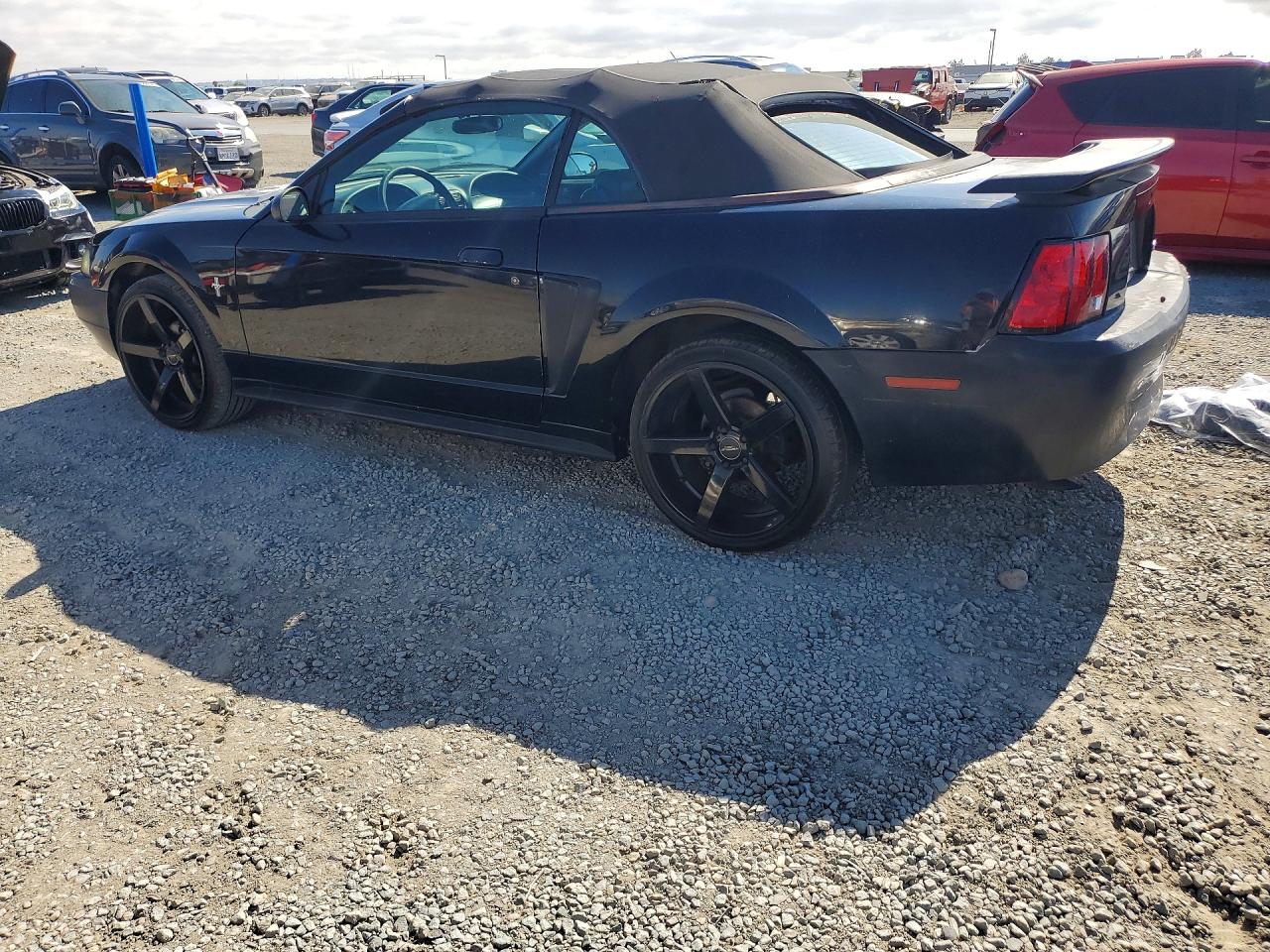 2001 Ford Mustang Черный vin: 1FAFP44421F200263