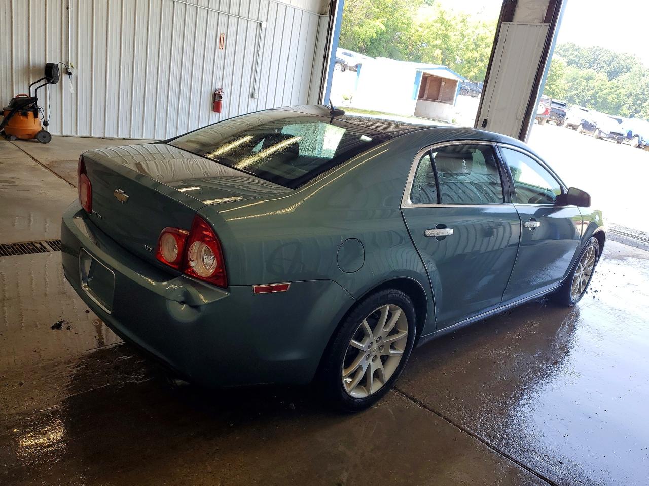 2009 Chevrolet Malibu Ltz Teal vin: 1G1ZK57779F254180