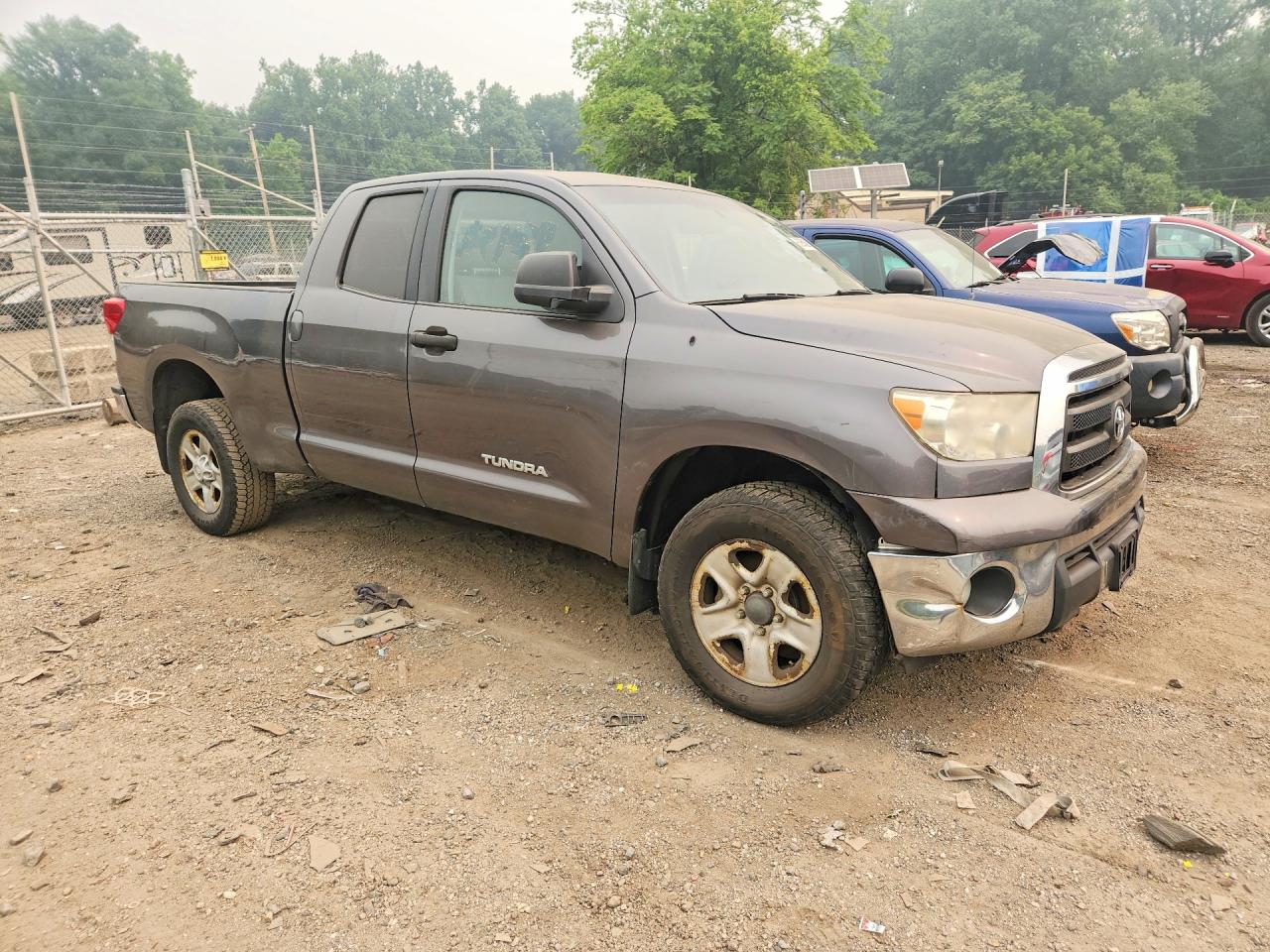 2013 Toyota Tundra Double Cab Sr5 Gray vin: 5TFUM5F1XDX042224
