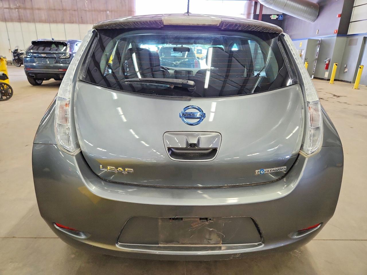 2015 Nissan Leaf S Silver vin: 1N4AZ0CP7FC319329