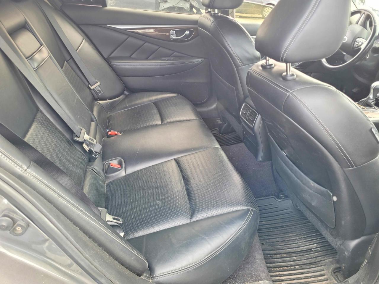 2015 Infiniti Q50 Base Charcoal vin: JN1BV7AR3FM390032