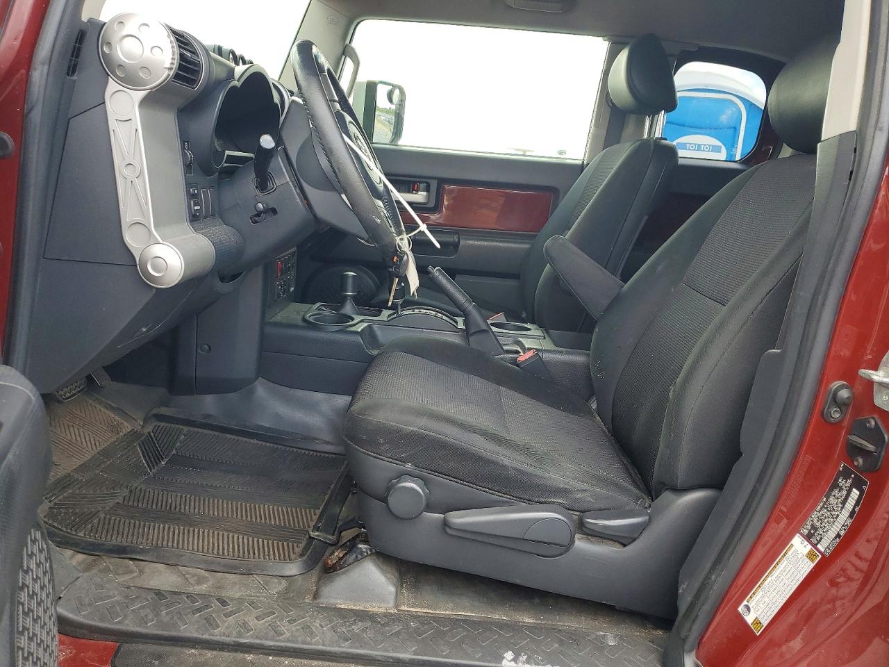 2008 Toyota Fj Cruiser Base Burgundy vin: JTEBU11F58K031178