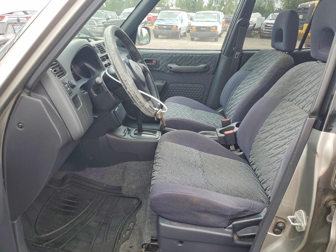 2000 Toyota Rav4 Base Серебряный vin: JT3GP10V0Y7071704