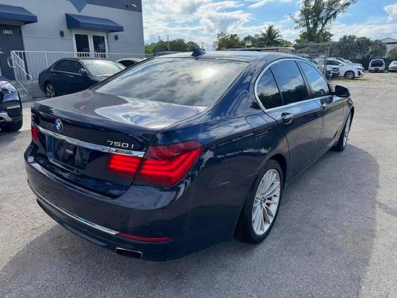 2015 Bmw 750 Xi Blue vin: WBAYB6C5XFD965910