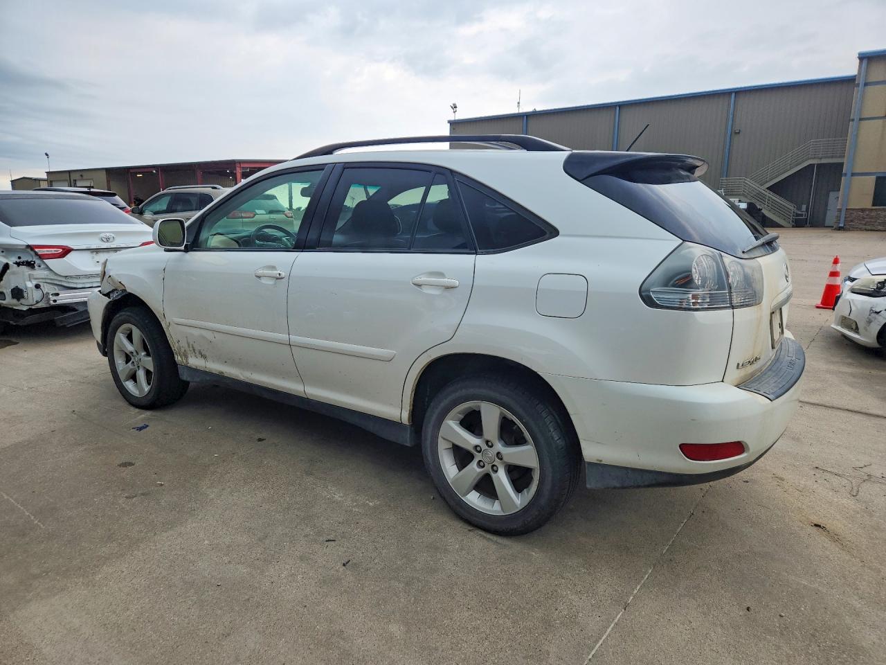 2004 Lexus Rx 330 White vin: JTJHA31U840065166