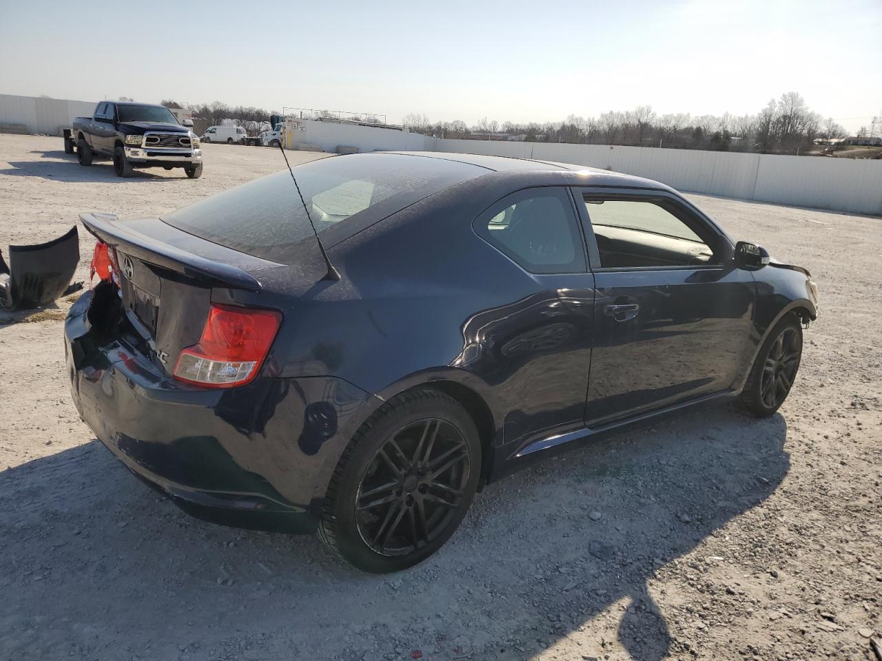 2011 Toyota Scion Tc Blue vin: JTKJF5C76B3000488