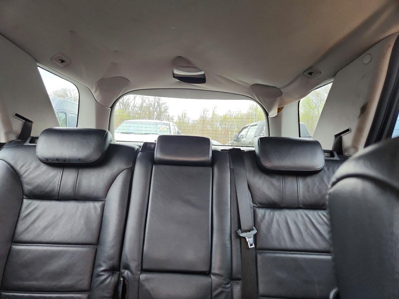 2010 Mercedes-benz Ml 550 4matic Серебряный vin: 4JGBB7CB7AA587779