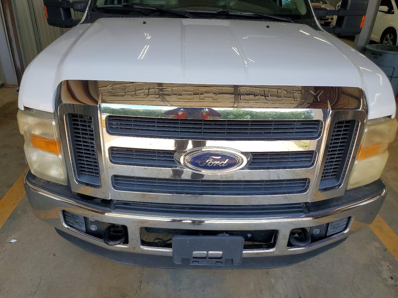 2009 Ford F250 Super Duty White vin: 1FTSW21R39EA62265
