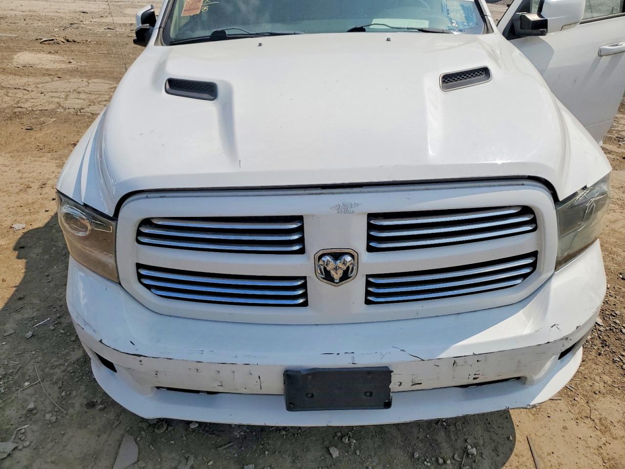 2015 Ram 1500 Sport Белый vin: 1C6RR7UT5FS552303