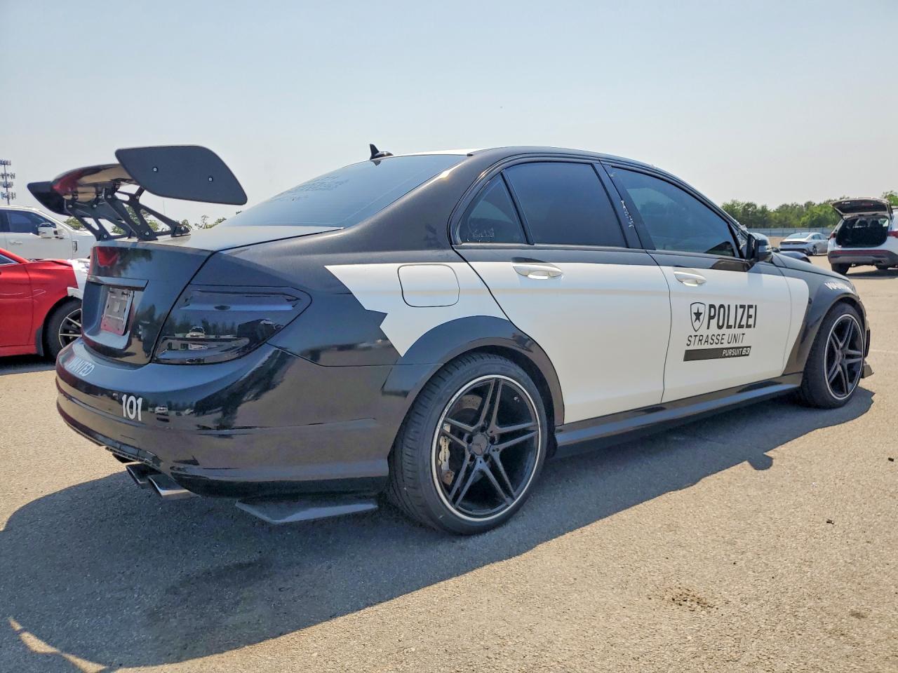 2010 Mercedes-benz C 63 Amg Two Tone vin: WDDGF7HB6AF380140