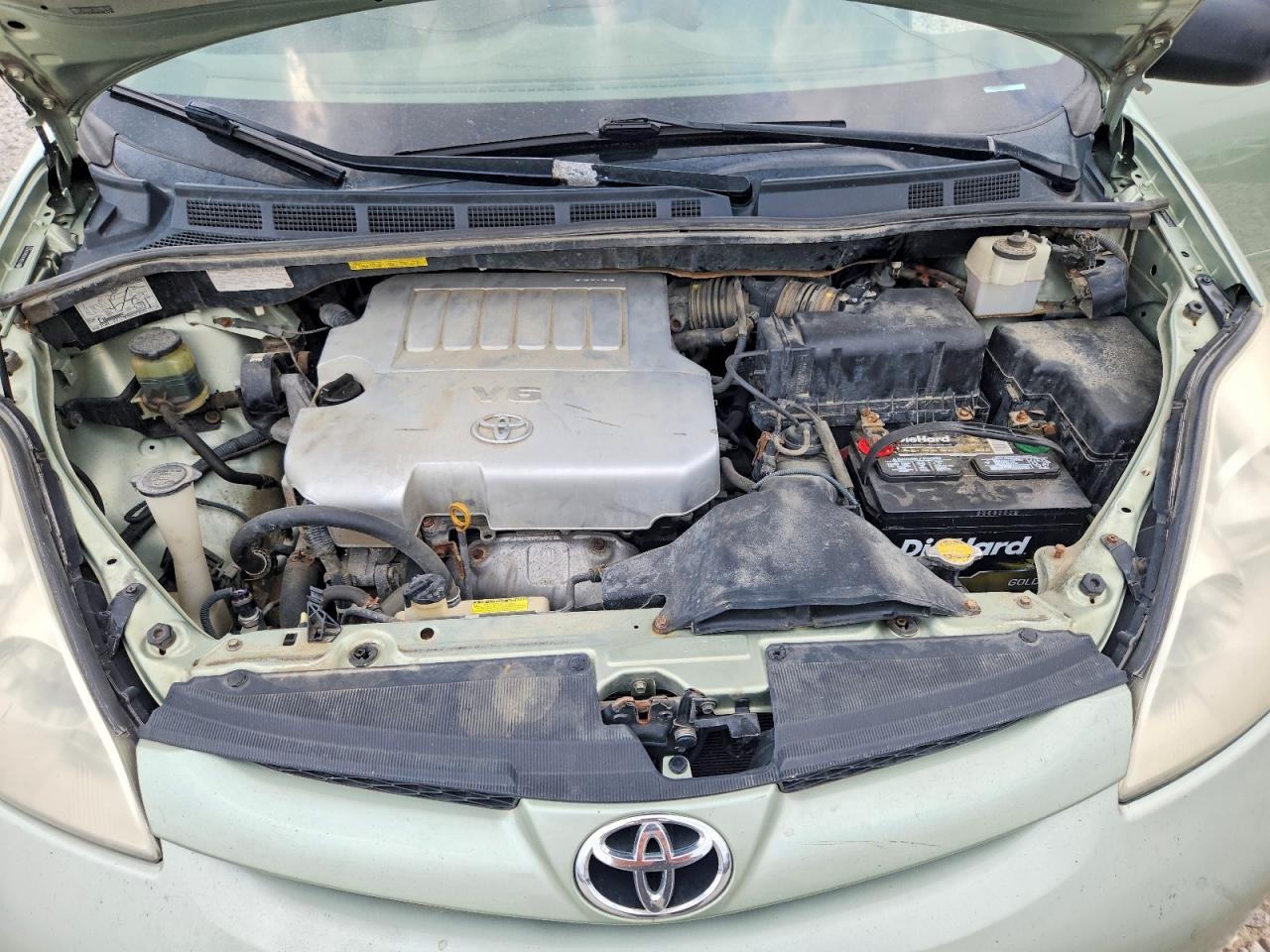 2010 Toyota Sienna Le 8-passenger Tan vin: 5TDKK4CC8AS295105