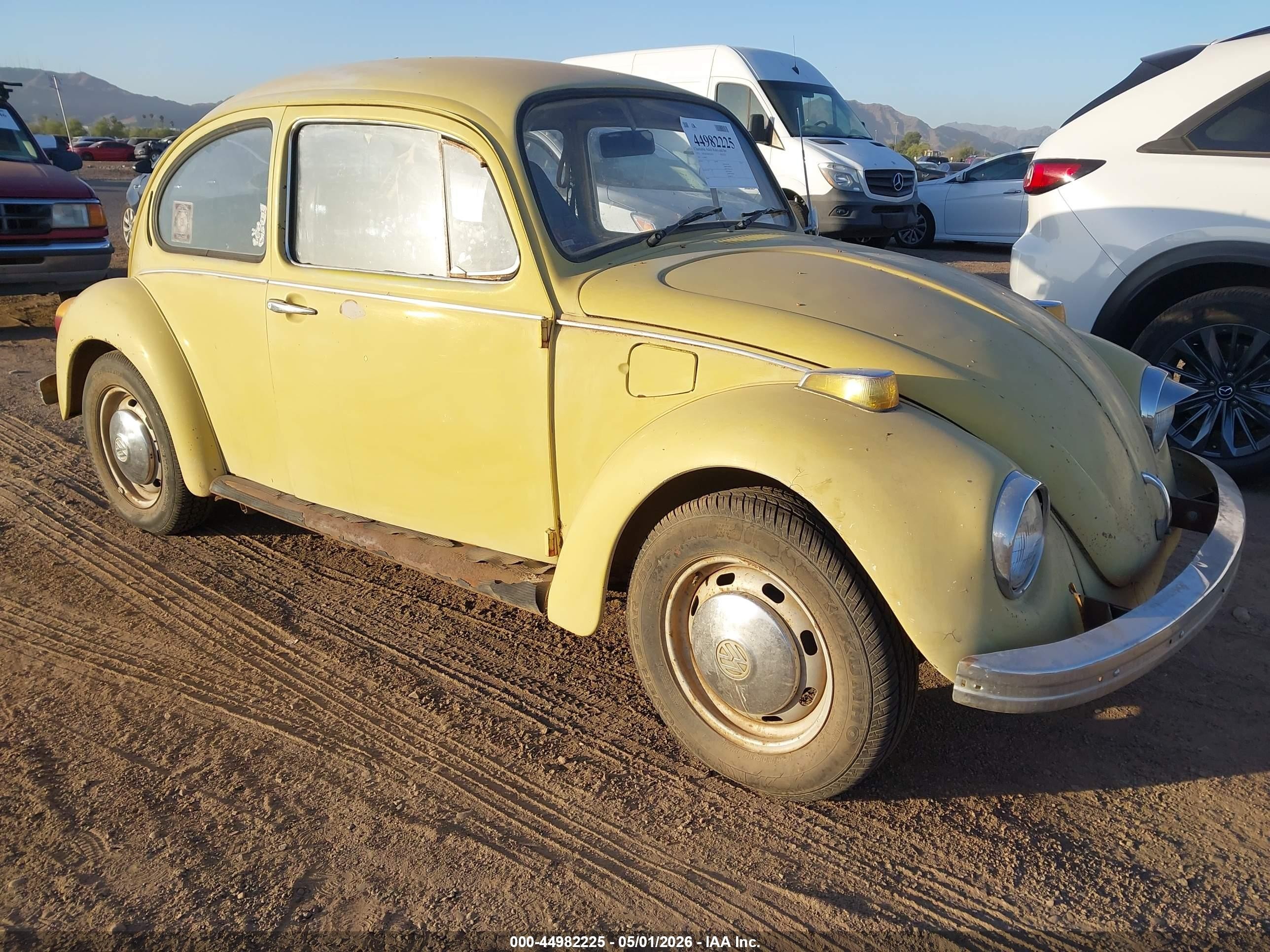 1973 Volkswagen Beetle   Желтый vin: 1132068922       
