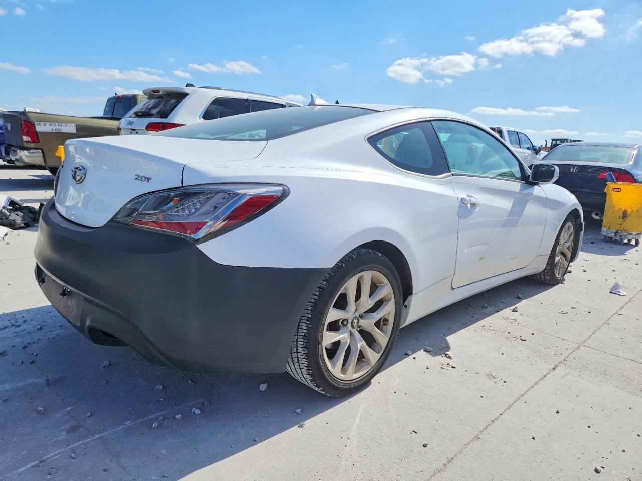 2014 Hyundai Genesis Coupe 2.0t Белый vin: KMHHT6KD2EU117118