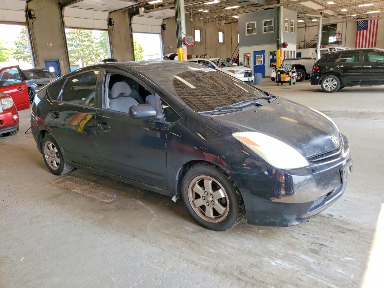 2005 Toyota Prius Base Черный vin: JTDKB20U153050235