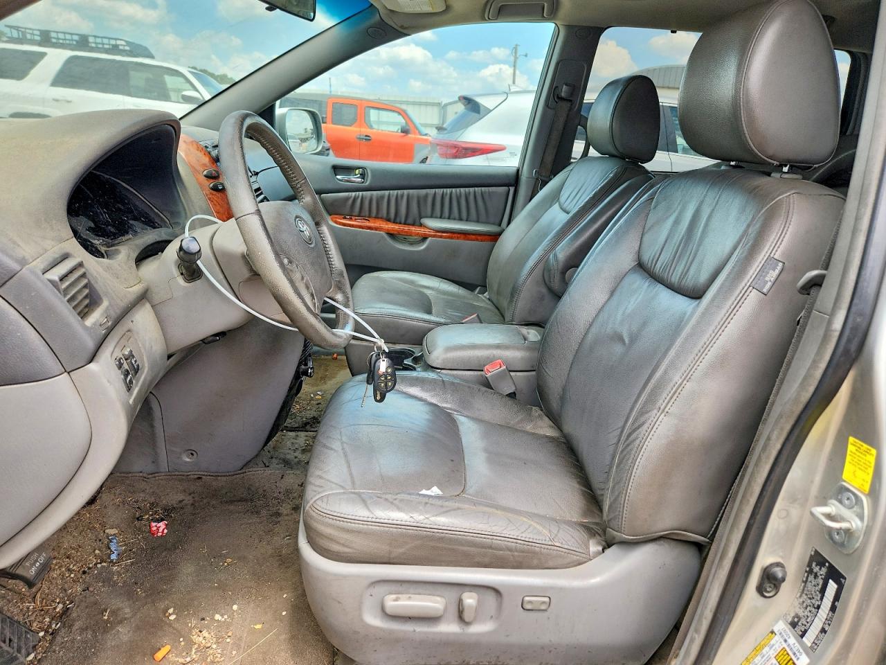2010 Toyota Sienna Xle Серебряный vin: 5TDYK4CC4AS313514