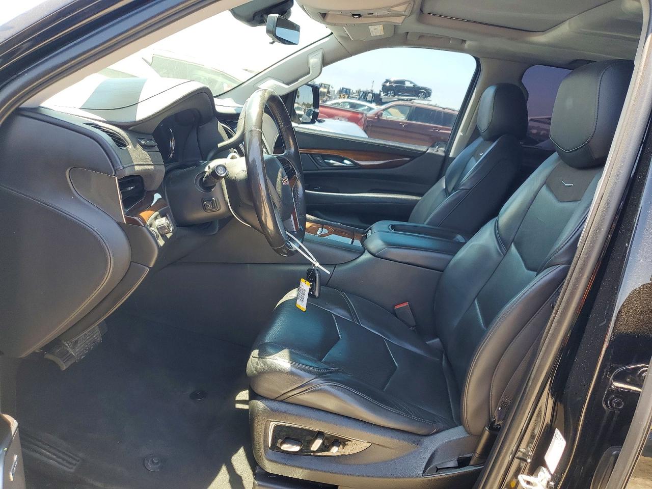 2020 Cadillac Escalade Esv Luxury Black vin: 1GYS3HKJ3LR145760
