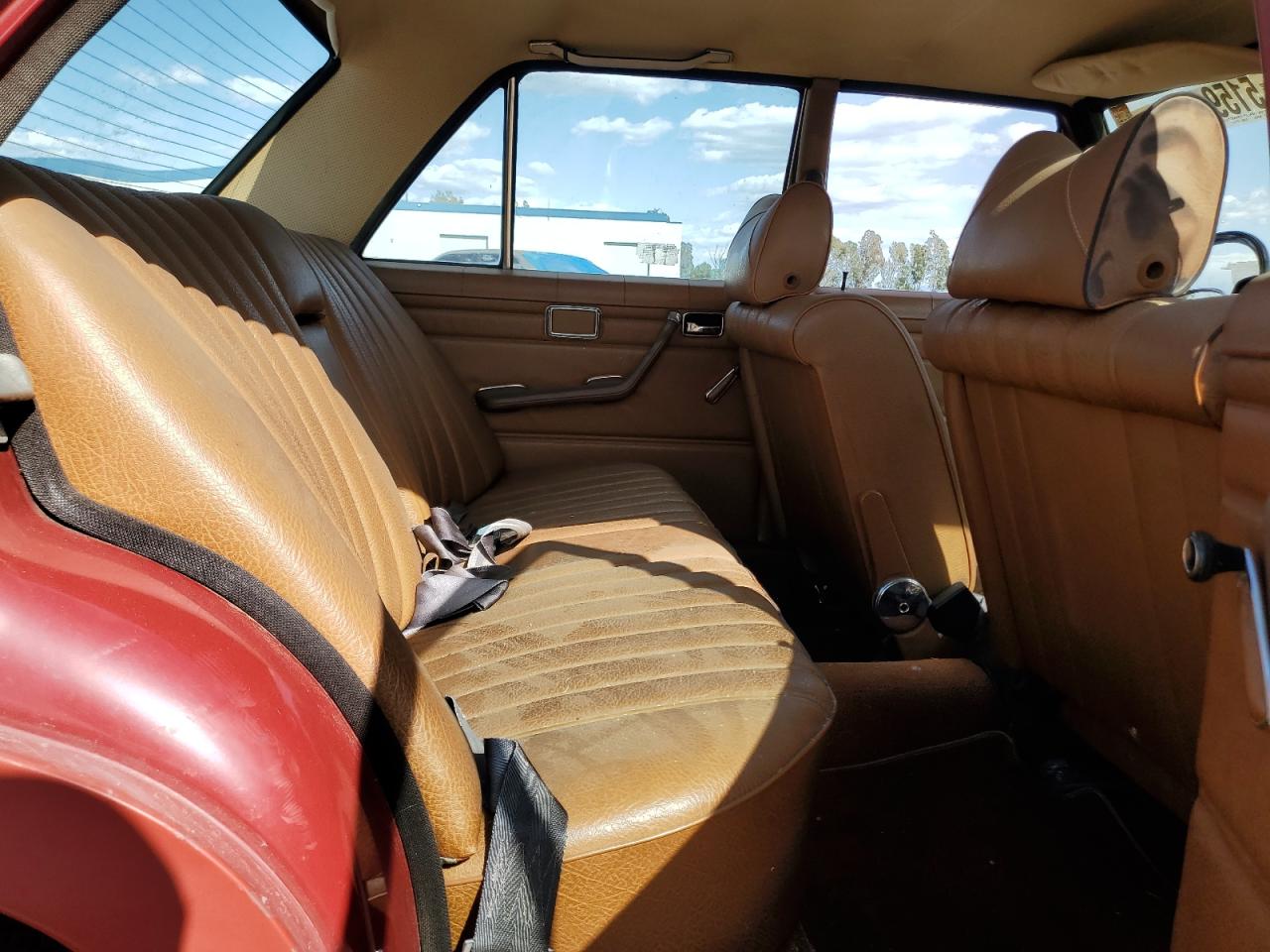1971 Mercedes Benz 250   Red vin: 11401112003690