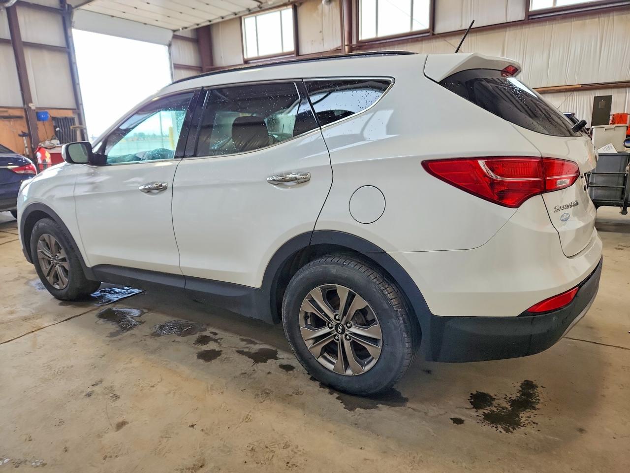 2015 Hyundai Santa Fe Sport White vin: 5XYZUDLB1FG273919