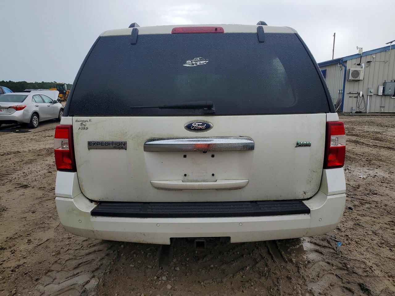 2014 Ford Expedition Limited White vin: 1FMJU1K55EEF01463
