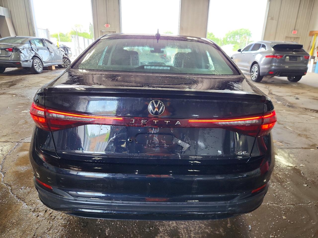 2025 Volkswagen Jetta Se Black vin: 3VW7X7BU1SM084765