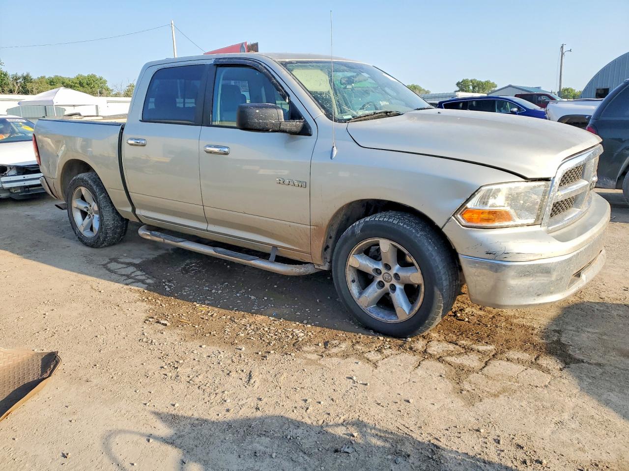 2009 Dodge Ram 1500 Beige vin: 1D3HB13P19J523165