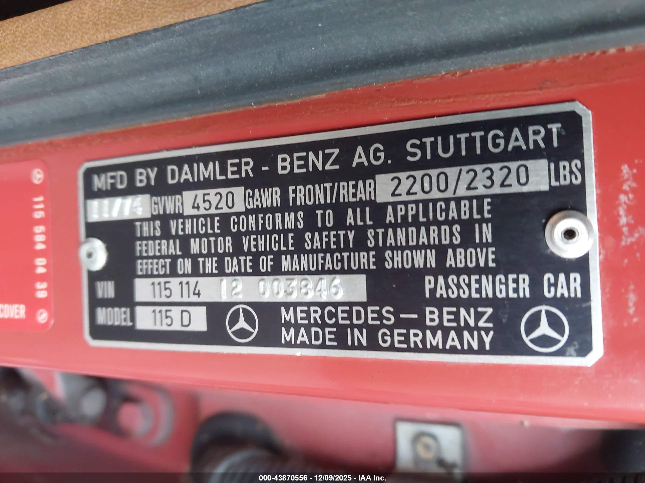 1975 Mercedes-benz 300d   Красный vin: 11511412003846   