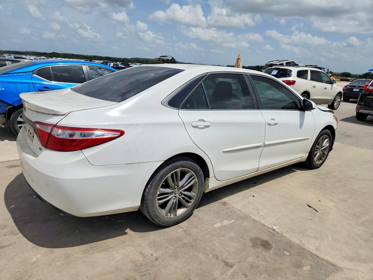 2015 Toyota Camry Se White vin: 4T1BF1FK6FU006811