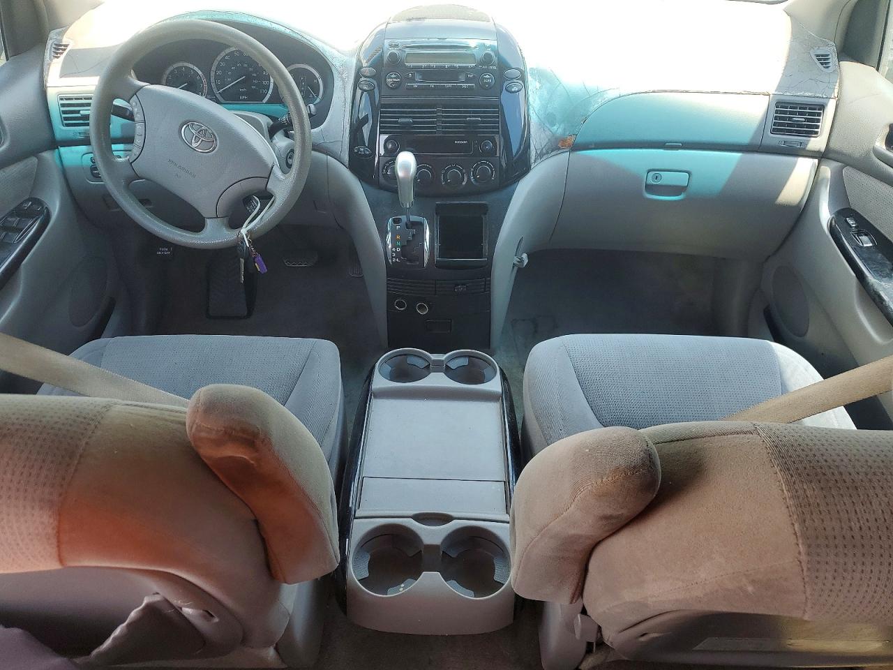 2005 Toyota Sienna Le 7 Passenger Серый vin: 5TDZA23C25S296858