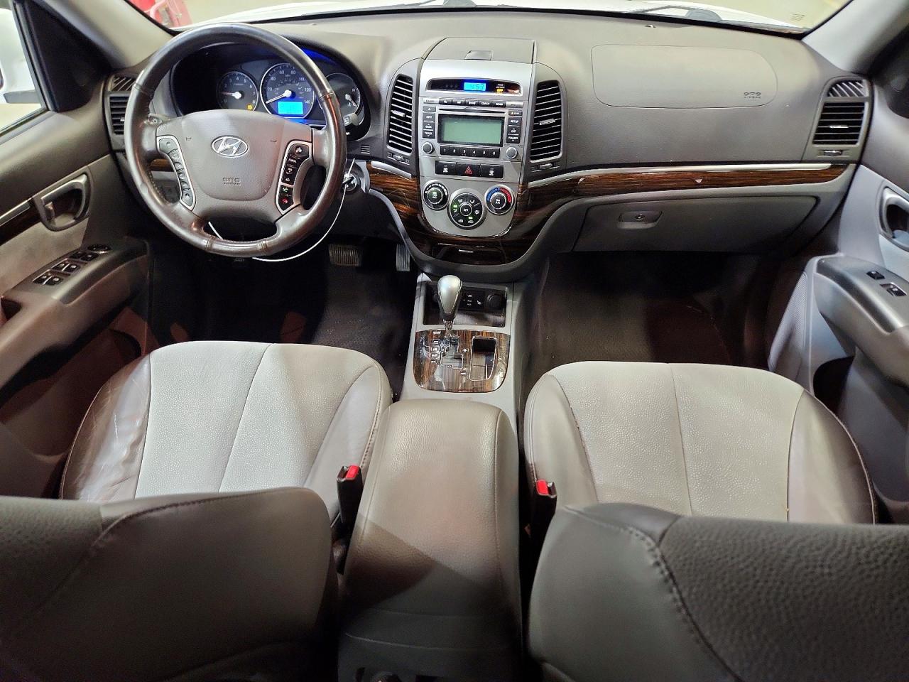 2012 Hyundai Santa Fe Se White vin: 5XYZHDAG8CG156451