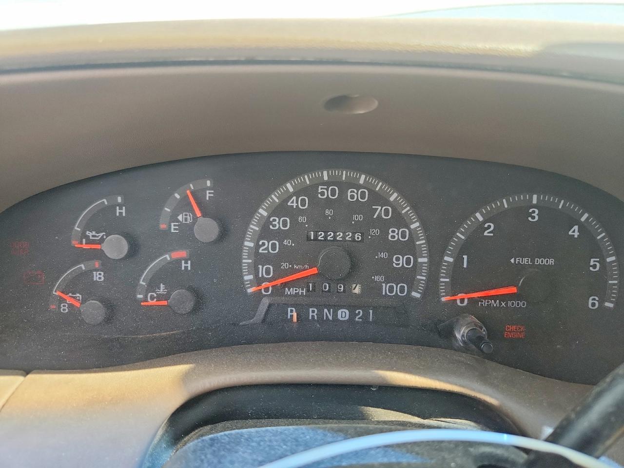1997 Ford F250 White vin: 1FTFX28W7VKD42356