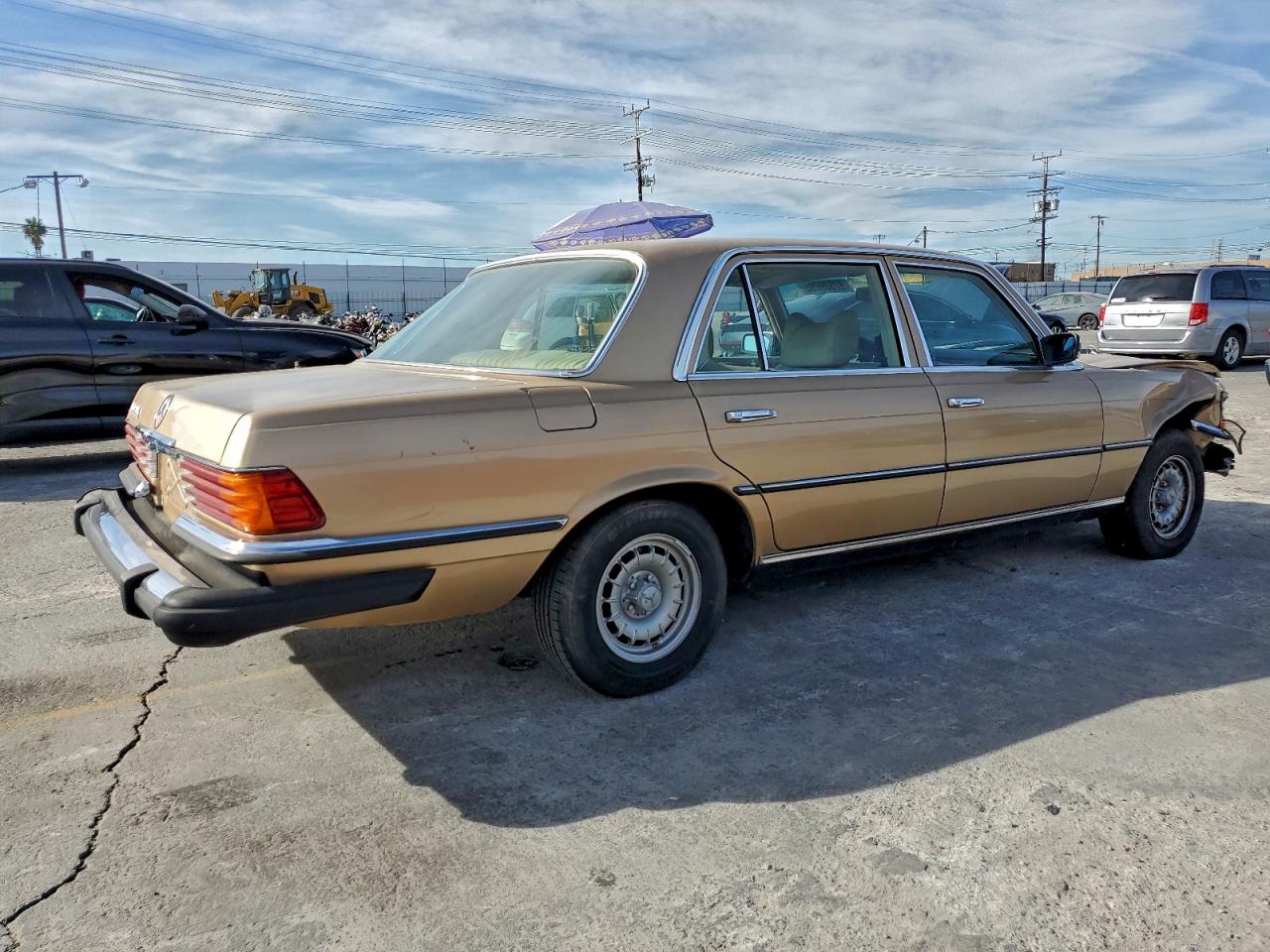 1980 Mercedes Benz 450 Sel Gold vin: 11603312098358