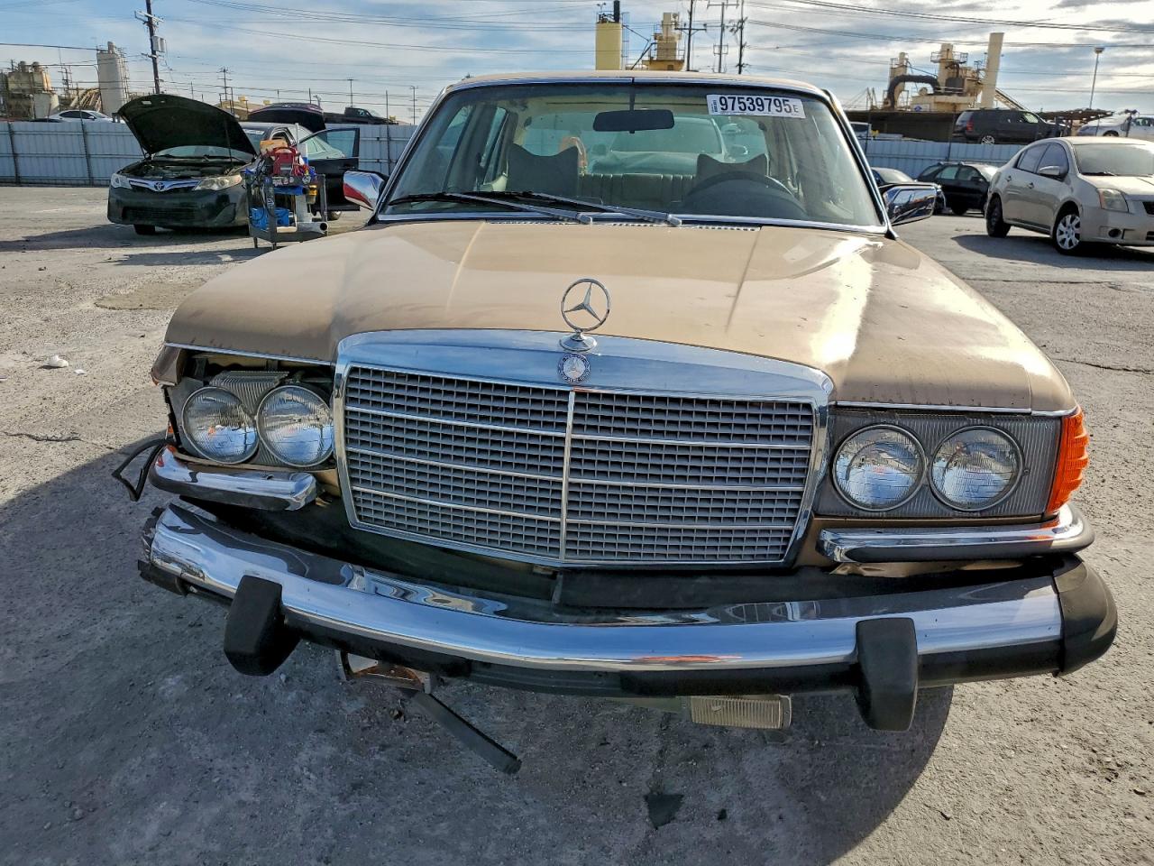 1980 Mercedes Benz 450 Sel Gold vin: 11603312098358