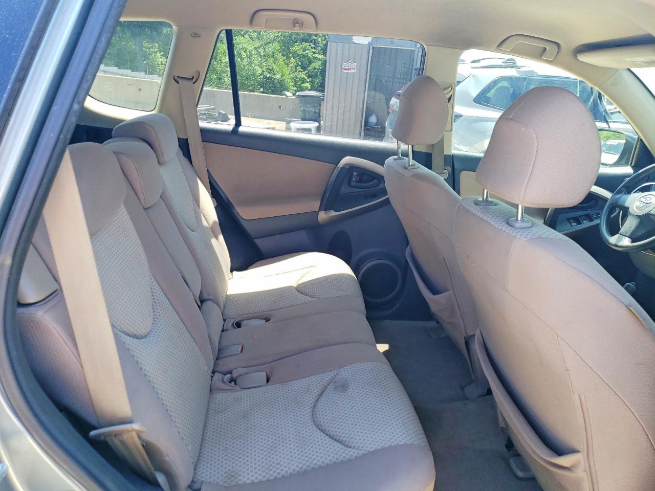 2007 Toyota Rav4 Base Silver vin: JTMBD33V975076819