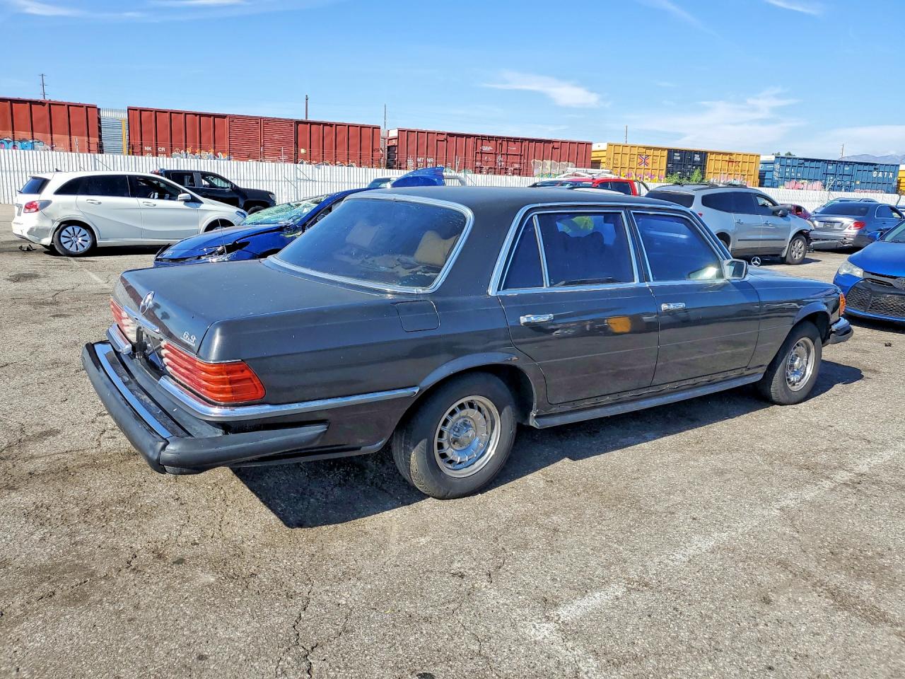 1977 Mercedes Benz 450 Black vin: 11603612002688