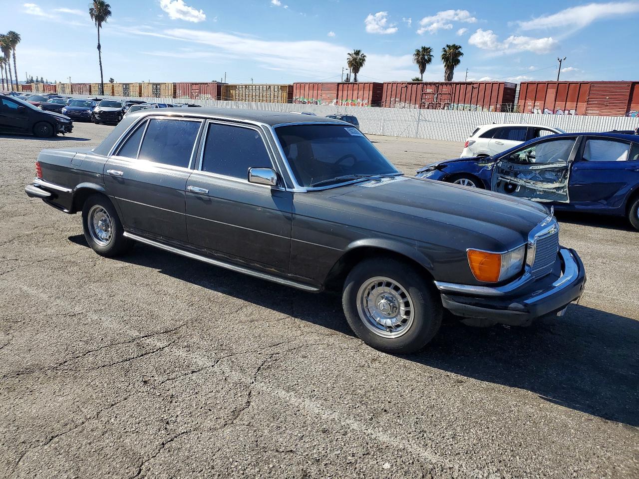1977 Mercedes Benz 450 Black vin: 11603612002688