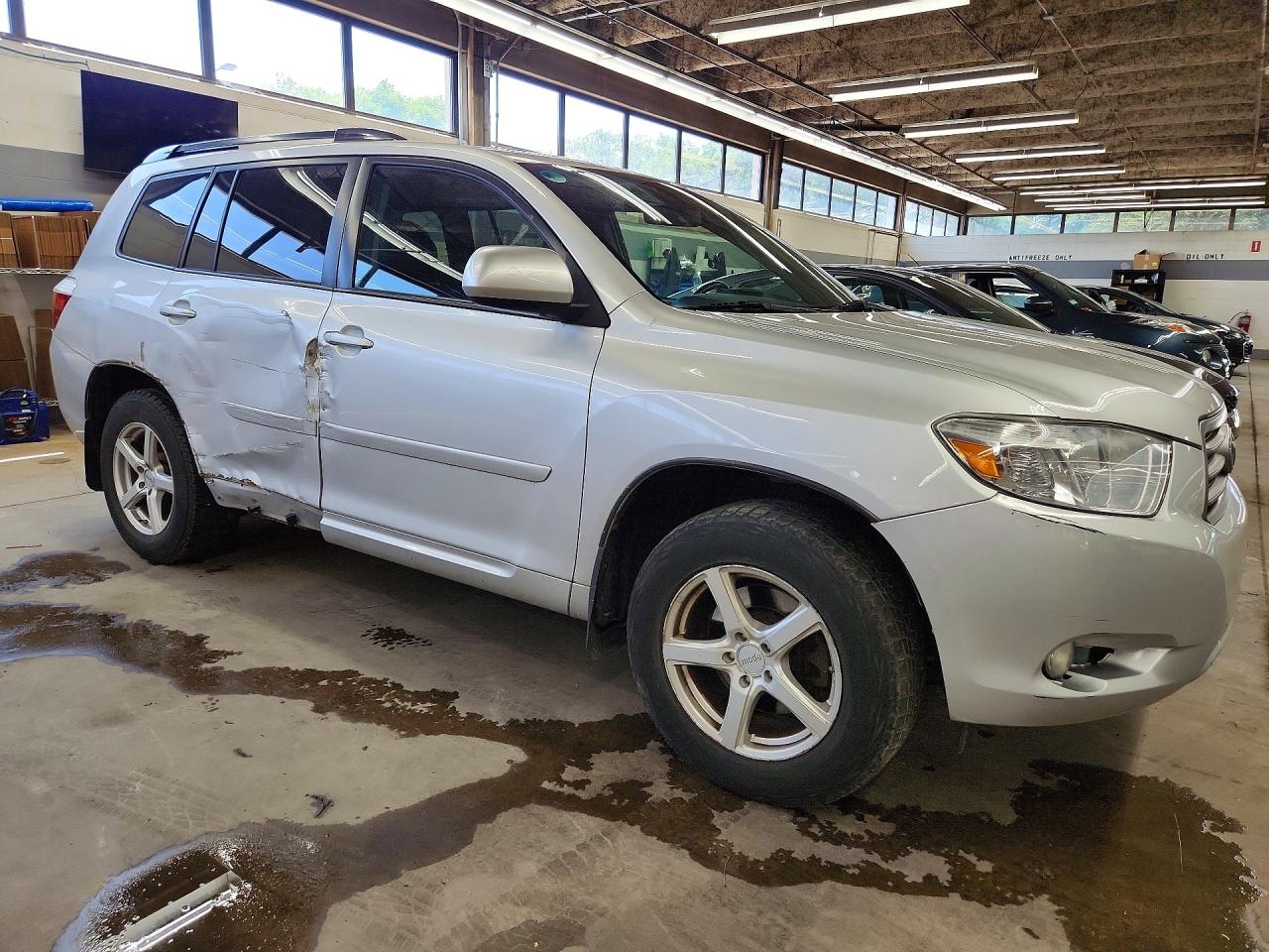 2010 Toyota Highlander Se Silver vin: 5TDJK3EH6AS016376