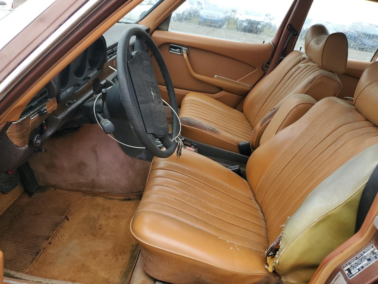 1978 Mercedes Benz 300-class Коричневый vin: 11612012000121