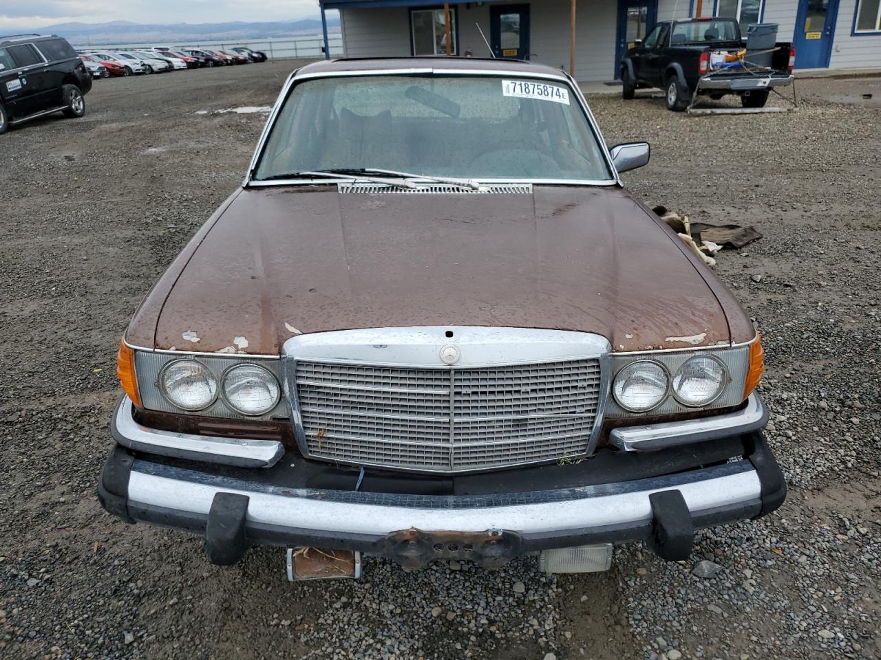 1978 Mercedes Benz 300-class Коричневый vin: 11612012000121