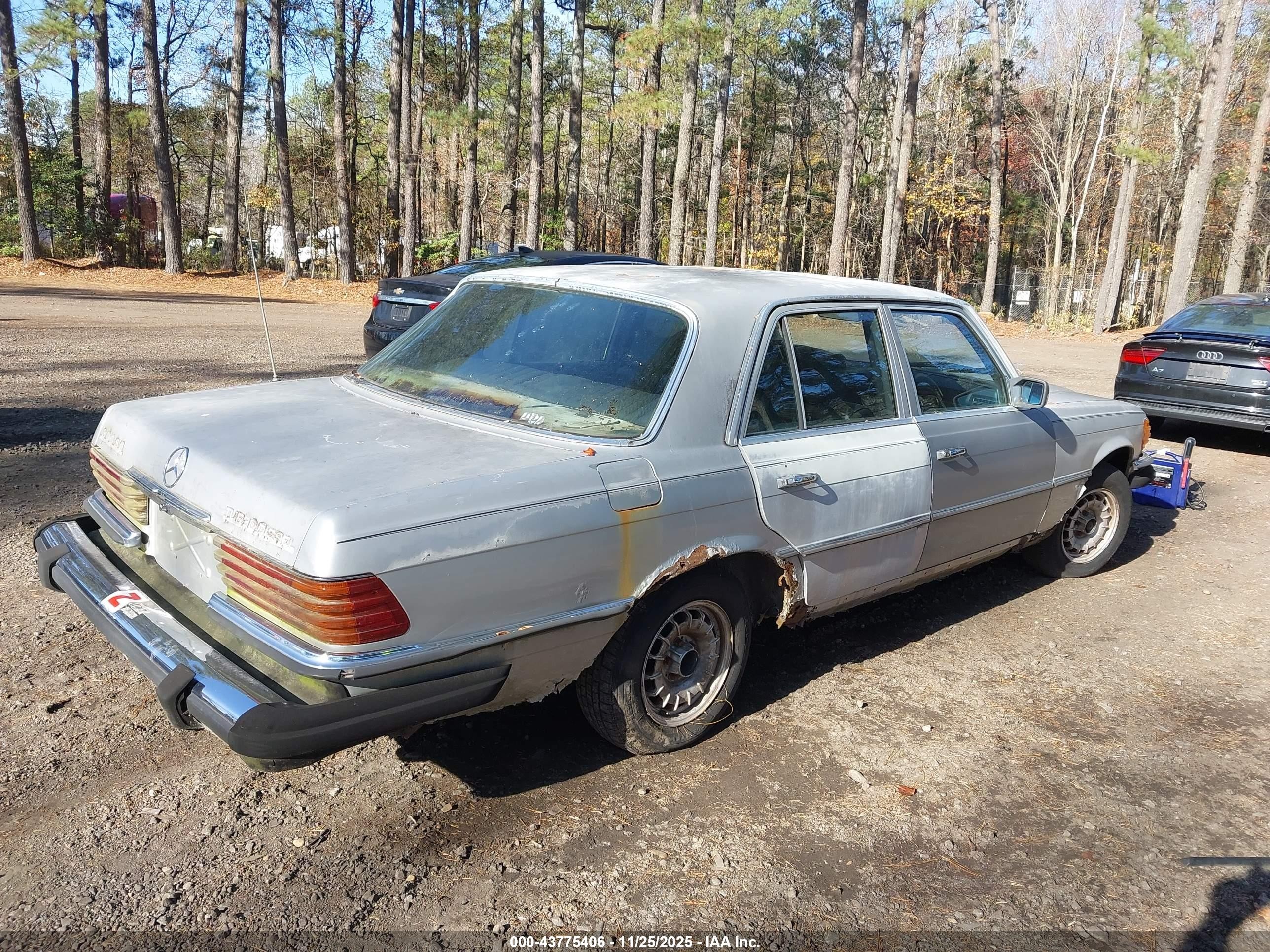 1979 Mercedes-benz 300   Серебряный vin: 11612012006482   