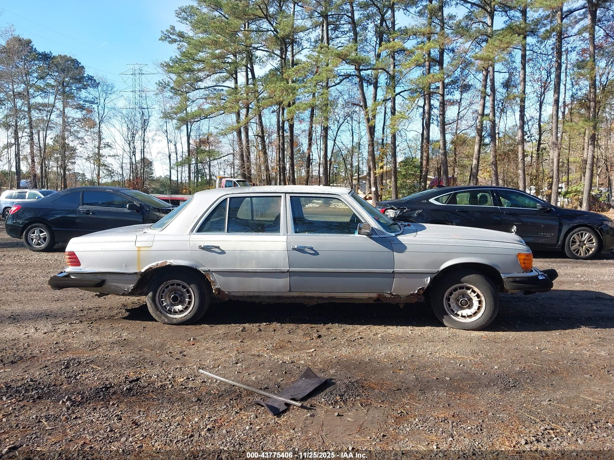 1979 Mercedes-benz 300   Серебряный vin: 11612012006482   