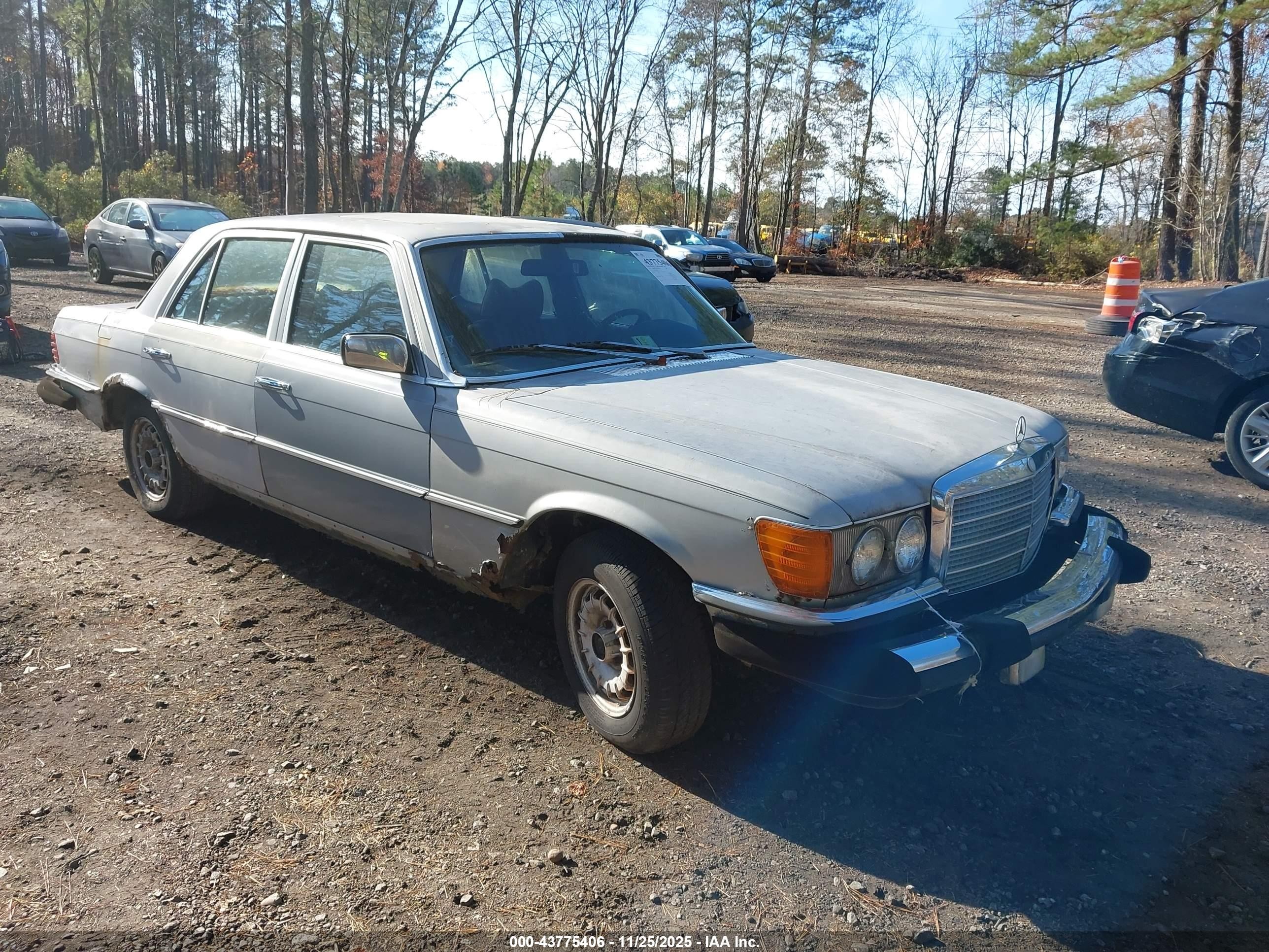 1979 Mercedes-benz 300   Серебряный vin: 11612012006482   