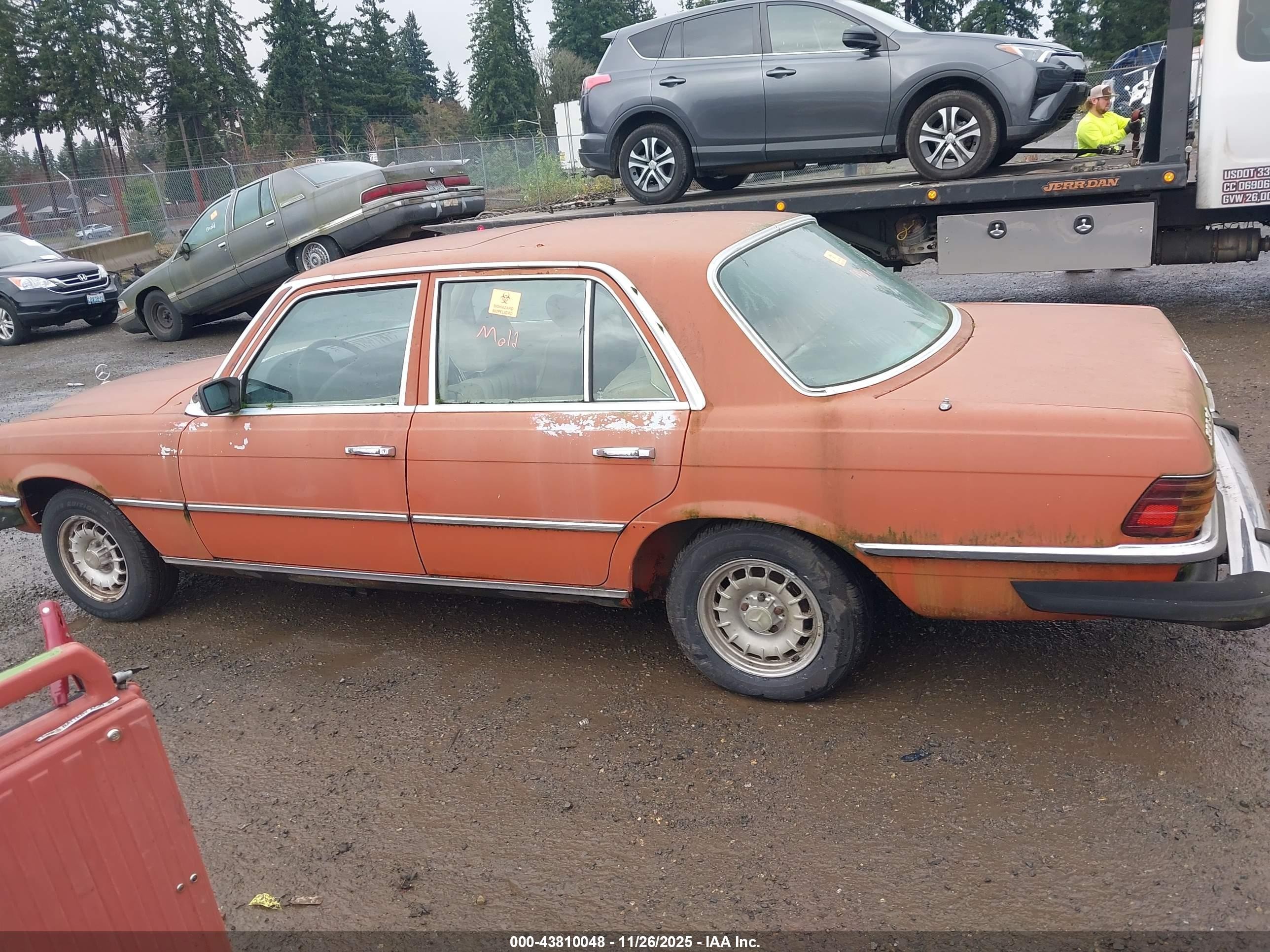 1979 Mercedes-benz 300   Оранжевый vin: 11612012009910   