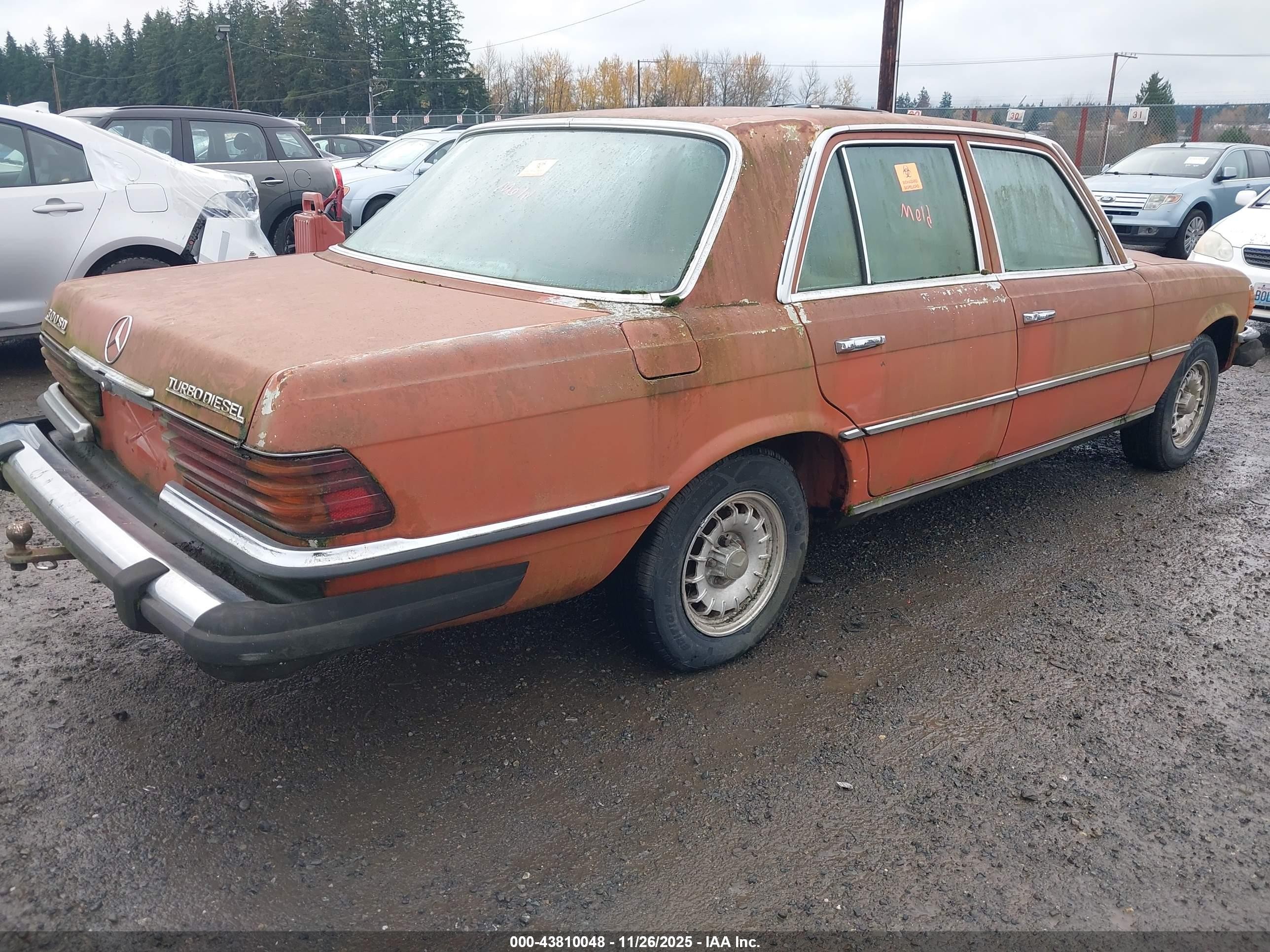 1979 Mercedes-benz 300   Оранжевый vin: 11612012009910   