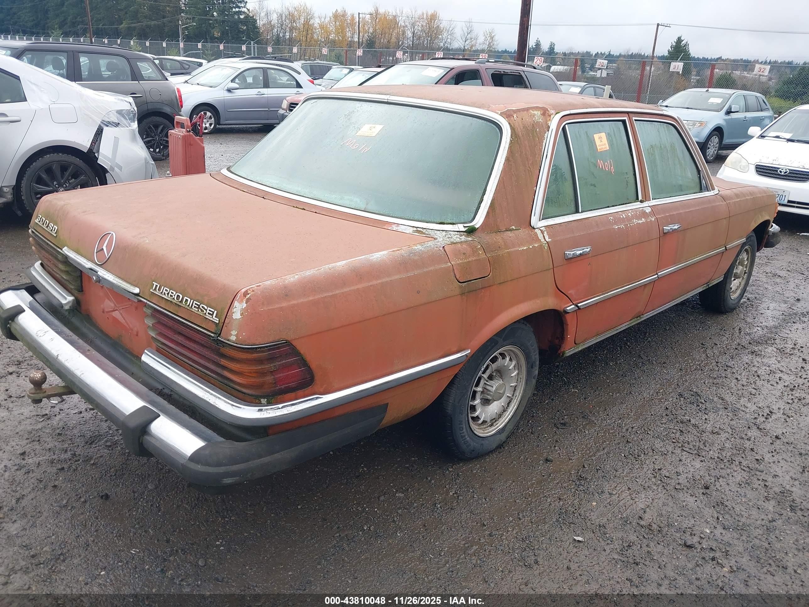 1979 Mercedes-benz 300   Оранжевый vin: 11612012009910   