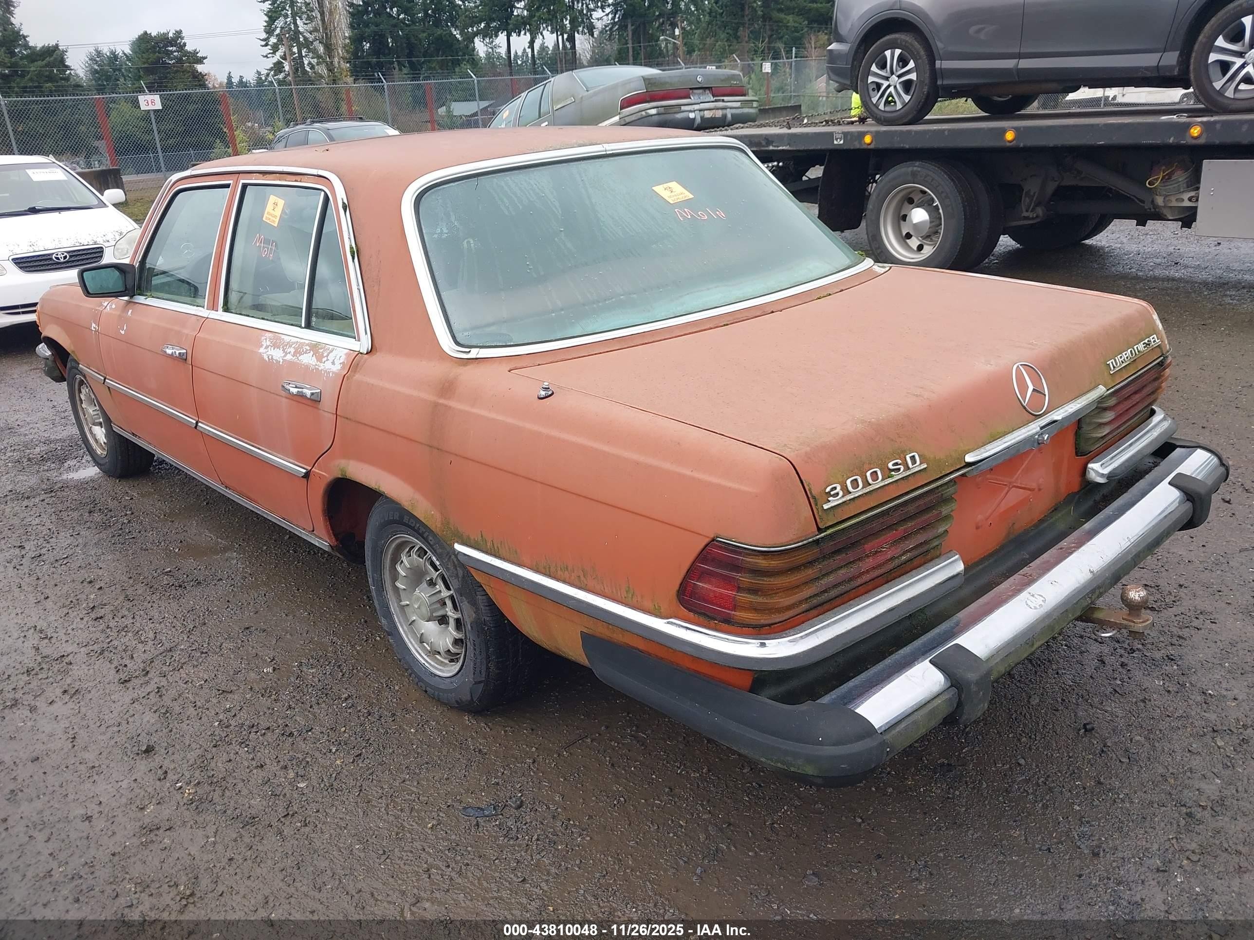 1979 Mercedes-benz 300   Оранжевый vin: 11612012009910   