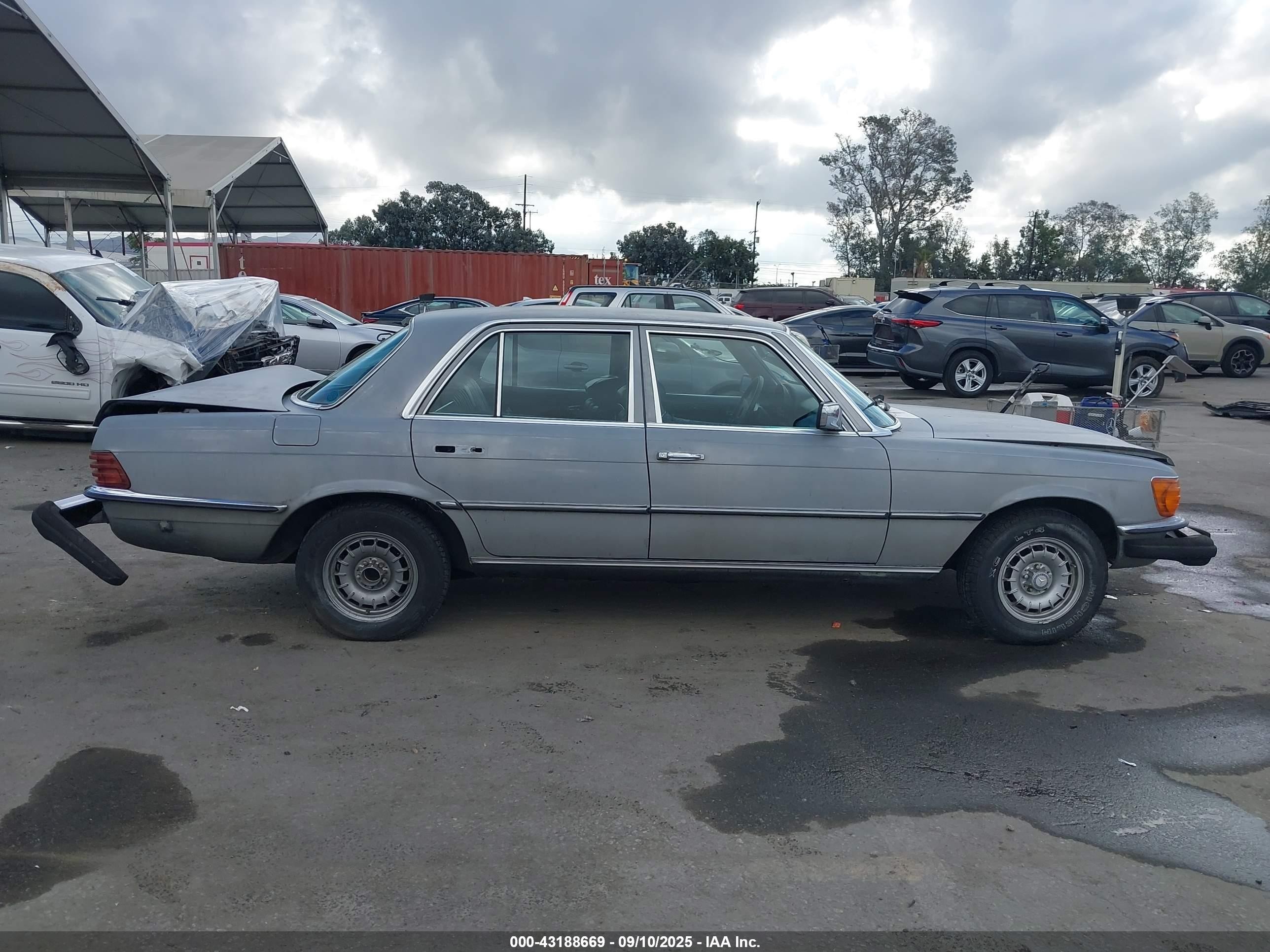 1980 Mercedes Benz 300   Gray vin: 11612012014473   