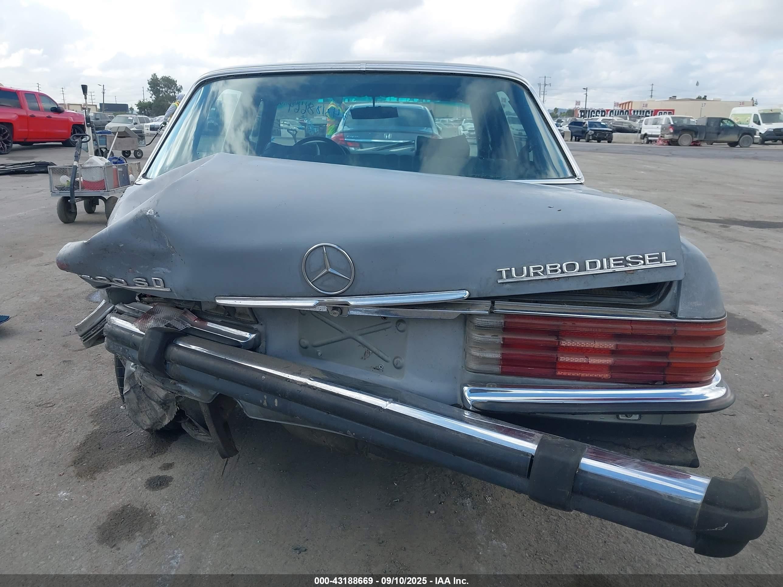 1980 Mercedes Benz 300   Gray vin: 11612012014473   