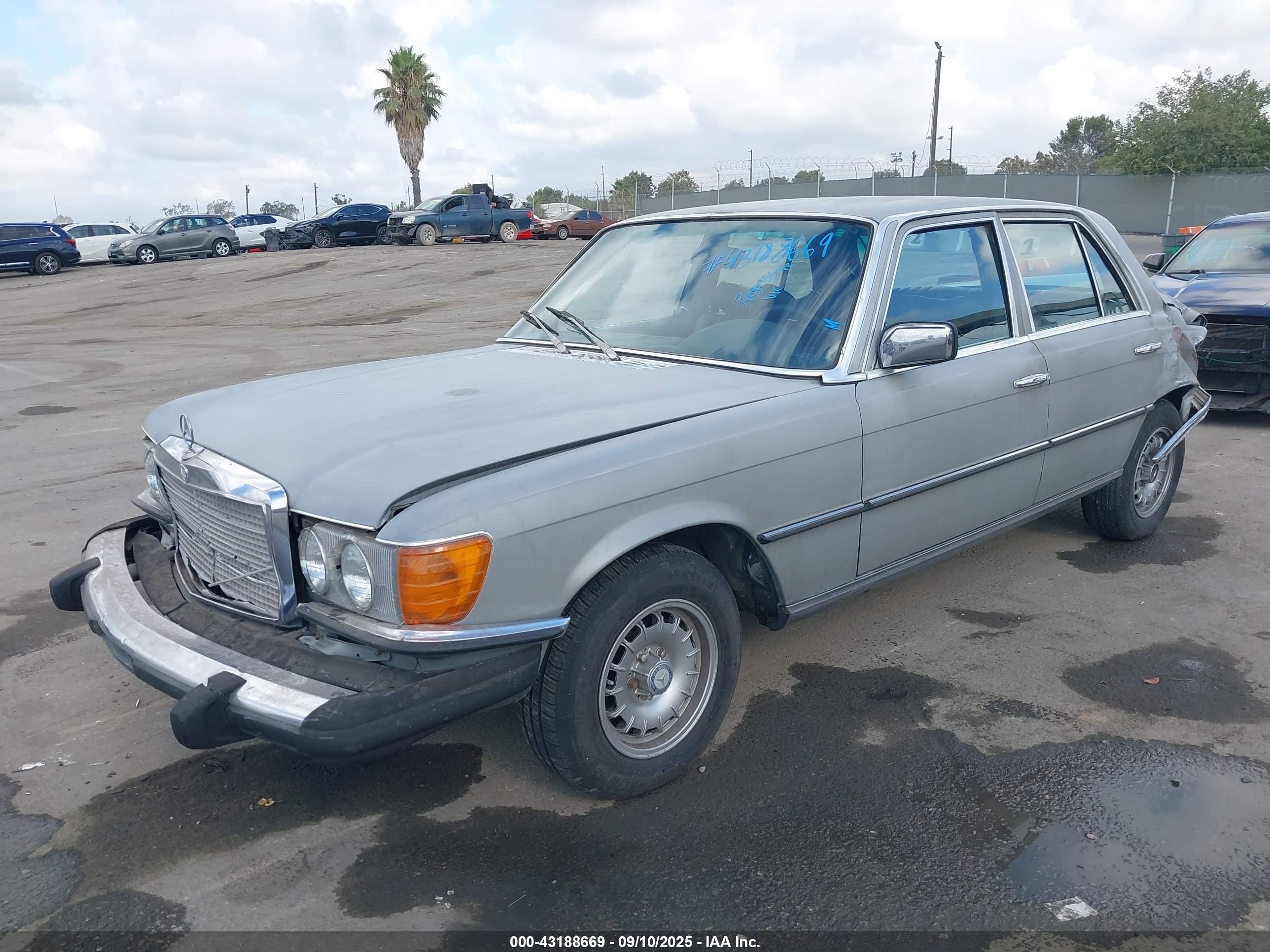 1980 Mercedes Benz 300   Gray vin: 11612012014473   
