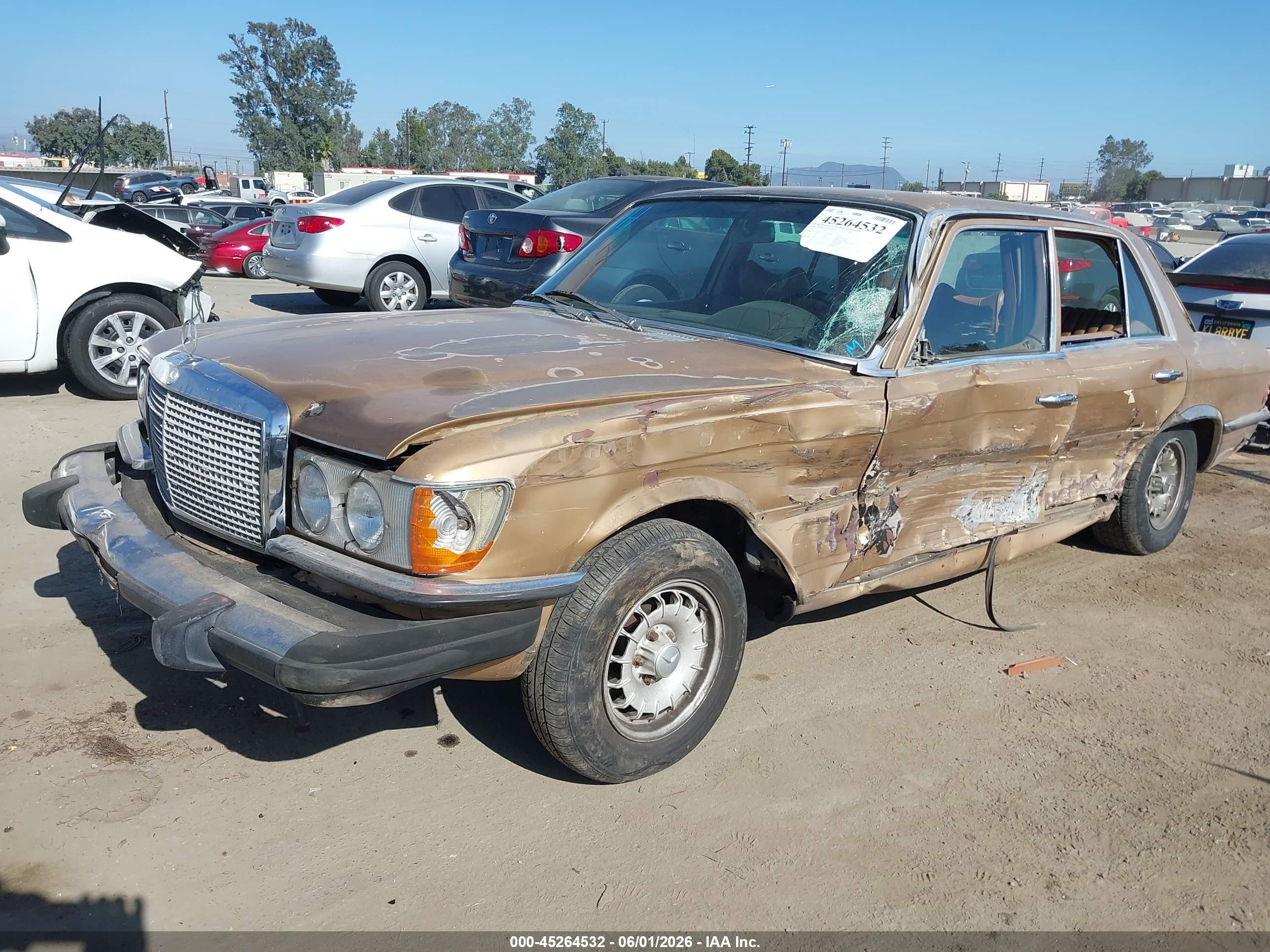 1980 Mercedes Benz 300 Brown vin: 11612012023333